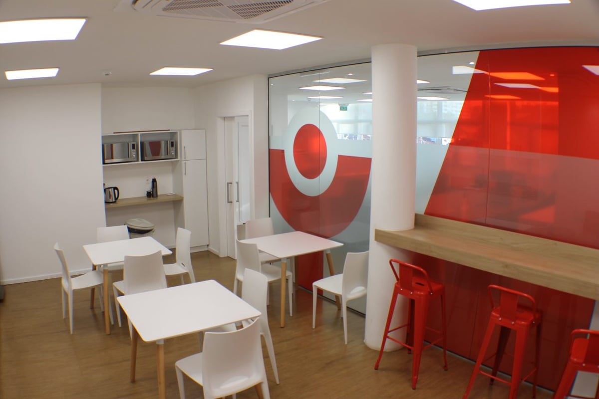 YAGUARON REPUESTOS — Logística · Oficinas + Depósito en Montevideo, Uruguay — imagen 6